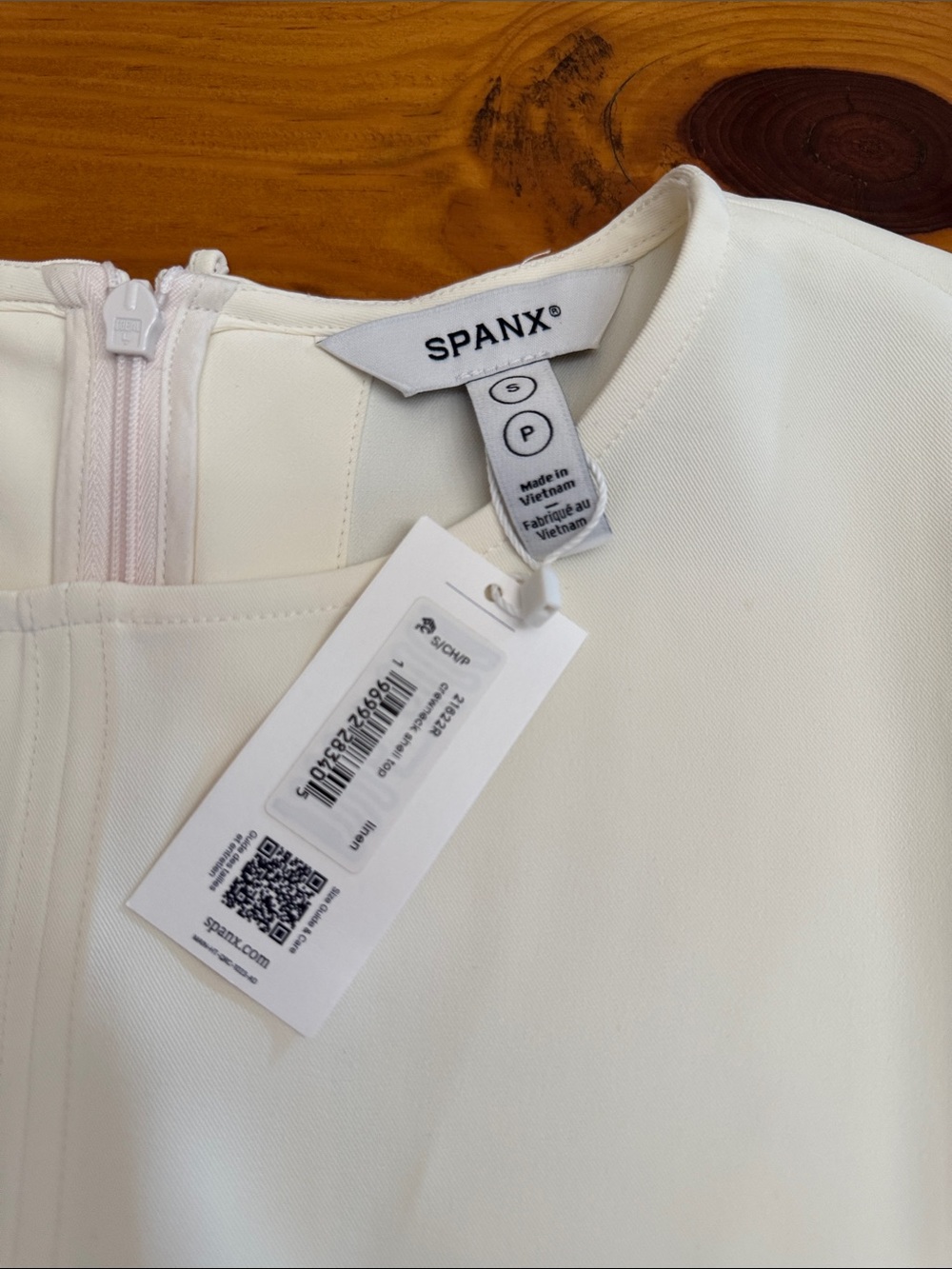 NWT Spanx Carryon Tee and Carryon Shorts SET - Picture 10 of 16